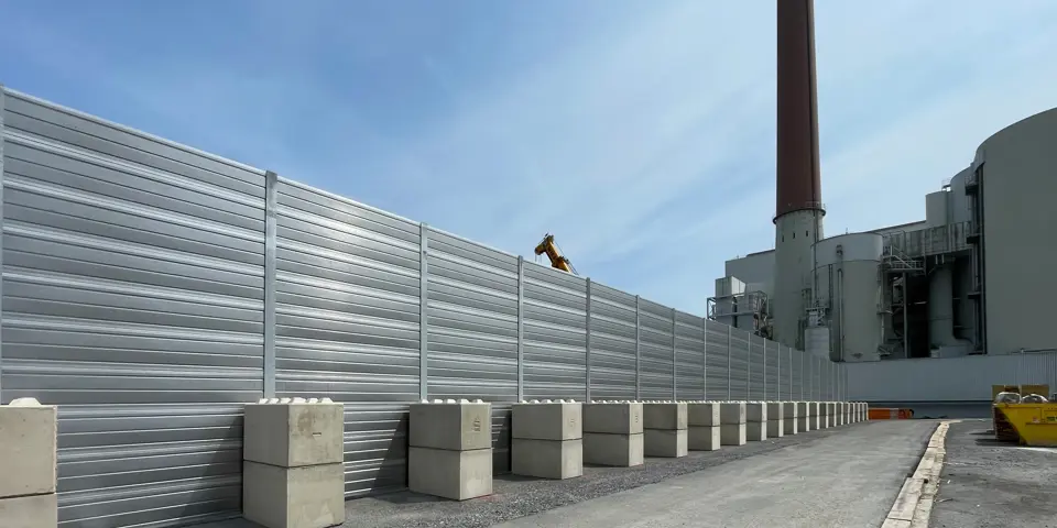 Mobile Lärmschutzwand NoiseGard eco am LIDL-Zentrallager Kirchheim – temporärer Schallschutz für Baustellen